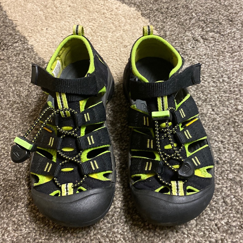 Keen sz 1 kids Newport H2 sandals